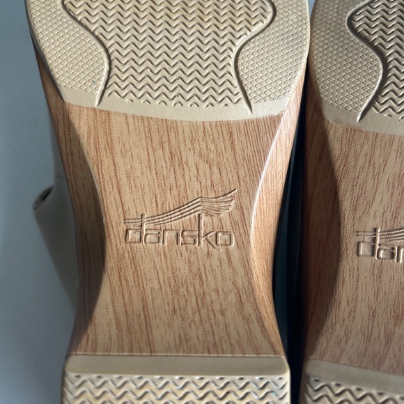 Dansko Beige Leather Adjustable Strap Clog Sandals size EUR 41, US 10.5 - Picture 10 of 14